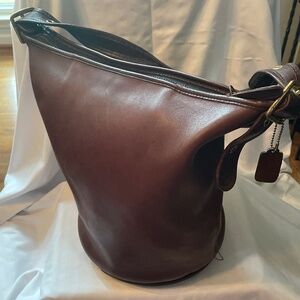 Vintage Coach duffle sac leather shoulder bag